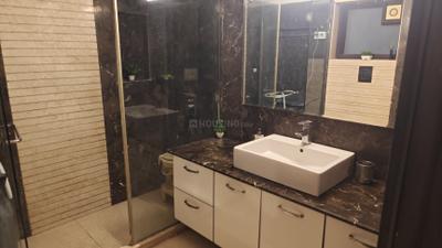 Bathroom Image of 600 Sq.ft 1 RK Builder Floor for rent in Greater Kailash New Delhi for Rs. 27000