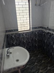 Bathroom Image of 1550 Sq.ft 2 BHK Independent House for rent in Sector 27 Noida for Rs. 26500