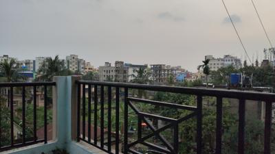 Balcony Image of 1200 Sq.ft 3 BHK Apartment / Flat for rent in Airport Gate no. 1 Kolkata for Rs. 18000