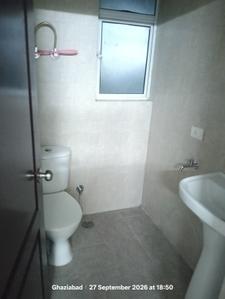 Bathroom Image of 585 Sq.ft 1 BHK Apartment / Flat for rent in Aditya Urban Homes Phase 1A, Bamheta Village Ghaziabad for Rs. 10200