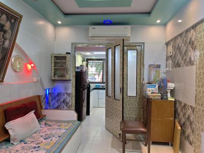 Living Room Image of 750 Sq.ft 2.5 BHK Apartment / Flat for sale in Mira Road East Mira Bhayandar for Rs. 8900000