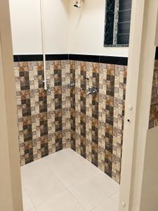 Bathroom Image of 265 Sq.ft 1 BHK Apartment / Flat for rent in Dadar East Mumbai for Rs. 23000