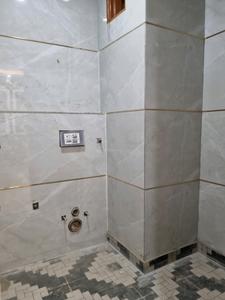 Common Bathroom Image of 810 Sq.ft 3 BHK Apartment / Flat for sale in Hans Builders Floor, Dwarka Mor New Delhi for Rs. 6000001