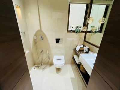 Bathroom Image of 700 Sq.ft 1 BHK Apartment / Flat for sale in Sunteck One World, Naigaon East Naigaon for Rs. 3550000