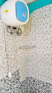 Bathroom Image of 615 Sq.ft 1 BHK Apartment / Flat for rent in Maxblis Grand Wellington, Sector 75 Noida for Rs. 29000