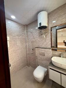 Bathroom Image of 9000 Sq.ft 5 BHK Builder Floor for sale in DLF Phase 1 Gurgaon for Rs. 141000000