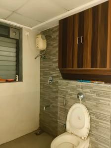 Common Bathroom Image of 920 Sq.ft 2 BHK Apartment / Flat for sale in Lodha Lakeshore Greens, Palava Phase 2 Thane for Rs. 4050000