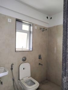 Common Bathroom Image of 910 Sq.ft 2 BHK Apartment / Flat for rent in Haware Citi, Kasarvadavali Thane for Rs. 20358