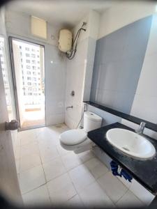 Bathroom Image of 590 Sq.ft 1 BHK Apartment / Flat for sale in Paranjape Blue Ridge, Hinjawadi Pune for Rs. 5300000