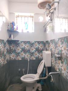 Common Bathroom Image of 650 Sq.ft 1 RK Apartment / Flat for rent in Singasandra Bengaluru for Rs. 12000