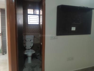 Image of 826 Sq.ft 2 BHK Builder Floor for rent in Preet Vihar, New Delhi for Rs. 16000