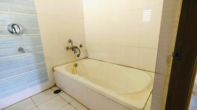 Bathroom Image of 2580 Sq.ft 3 BHK Apartment / Flat for sale in Srinagar Colony Hyderabad for Rs. 18000000