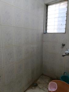 Common Bathroom Image of 650 Sq.ft 1 BHK Apartment / Flat for sale in Andheri East Mumbai for Rs. 12500000