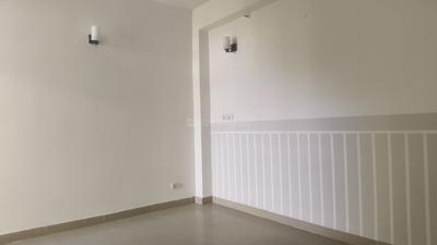 Bedroom Image of 1250 Sq.ft 2 BHK Apartment / Flat for rent in Ajnara Gen X, Crossings Republik Ghaziabad for Rs. 17000