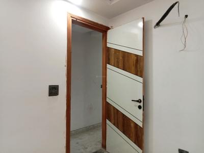 Bedroom Image of 1000 Sq.ft 3 BHK Builder Floor for sale in Govindpuri New Delhi for Rs. 7500000