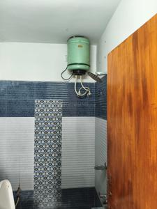 Bathroom Image of 1100 Sq.ft 2 BHK Apartment / Flat for rent in Jubilee Hills Hyderabad for Rs. 32003