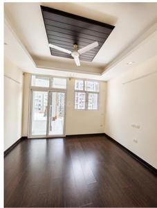 Bedroom Image of 3700 Sq.ft 4 BHK Apartment / Flat for rent in Mahagun Maestro, Sector 50 Noida for Rs. 100000