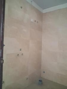Common Bathroom Image of 975 Sq.ft 2 BHK Apartment / Flat for sale in Sector 73 Noida for Rs. 3600000