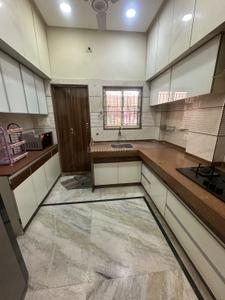 Kitchen Image of 1800 Sq.ft 3 BHK Apartment / Flat for rent in Shahibaug Ahmedabad for Rs. 35000