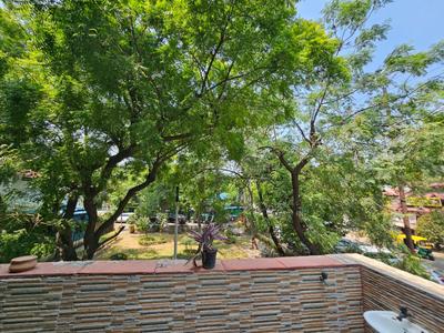 Image of 1600 Sq.ft 3 BHK Apartment / Flat for sale in Arun Vihar, Sector 37, Noida for Rs. 24000000