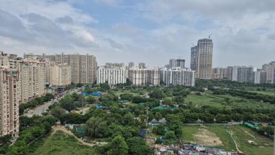 Image of 1600 Sq.ft 3 BHK Apartment / Flat for rent in Sethi Max Royal, Sector 76, Noida for Rs. 35000