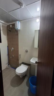 Bathroom Image of 800 Sq.ft 2 BHK Apartment / Flat for sale in Krisala 41 Estera, Punawale Pune for Rs. 7500000
