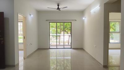Living Room Image of 1350 Sq.ft 2.5 BHK Apartment / Flat for rent in Adani The Meadows, Shantigram Ahmedabad for Rs. 27000