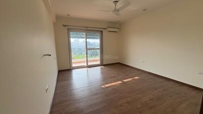 Bedroom Image of 4400 Sq.ft 4 BHK Builder Floor for rent in DLF Alameda, Sector 73 Gurgaon for Rs. 135000