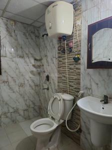 Bathroom Image of 1180 Sq.ft 2.5 BHK Apartment / Flat for sale in Amrapali Silicon City, Sector 76 Noida for Rs. 12000000