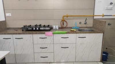 Kitchen Image of 1228 Sq.ft 2 BHK Apartment / Flat for sale in Sun Atmosphere, Shela Ahmedabad for Rs. 6000000