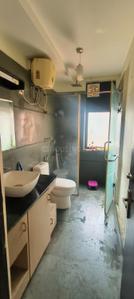 Bathroom Image of 6000 Sq.ft 6 BHK Independent House for sale in Sector 72 Noida for Rs. 75000000