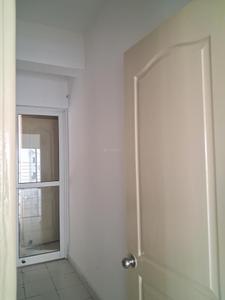 Kitchen Image of 1564 Sq.ft 3 BHK Apartment / Flat for sale in Paras Tierea, Sector 137 Noida for Rs. 13000000