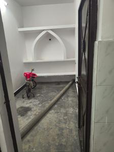 Kitchen Image of 1000 Sq.ft 3 BHK Builder Floor for rent in Alambagh Lucknow for Rs. 6500