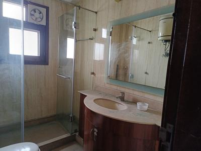 Image of 1800 Sq.ft 3 BHK Builder Floor for rent in Kalkaji, New Delhi for Rs. 90000