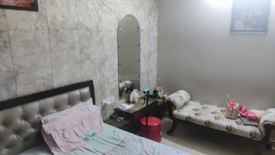 Bedroom Image of 1350 Sq.ft 3 BHK Builder Floor for rent in Gujranwala Town New Delhi for Rs. 40000