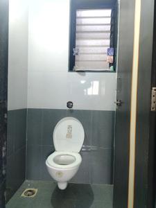 Common Bathroom Two Image of 543 Sq.ft 1 RK Apartment / Flat for rent in Karve Nagar Pune for Rs. 17500