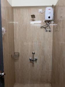 Bathroom Image of 550 Sq.ft 1 BHK Apartment / Flat for rent in Ivy Marvel, Vile Parle East Mumbai for Rs. 55000