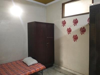 Bedroom Image of 720 Sq.ft 2 BHK Builder Floor for sale in Mukherjee Nagar New Delhi for Rs. 6500000