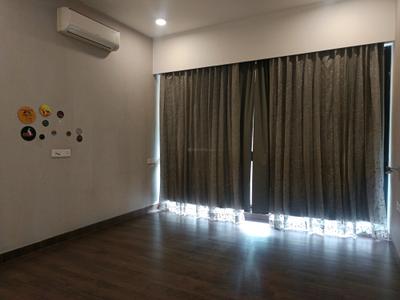Bedroom Image of 2550 Sq.ft 3 BHK Apartment / Flat for rent in Kumar Sienna Royal D2, Hadapsar Pune for Rs. 75000