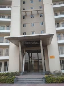 Image of 1200 Sq.ft 2 BHK Apartment / Flat for sale in BPTP Discovery Park, Sector 80, Faridabad for Rs. 13500000