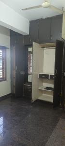 Bedroom Image of 1000 Sq.ft 2 BHK Builder Floor for rent in Rajajinagar Bengaluru for Rs. 25000