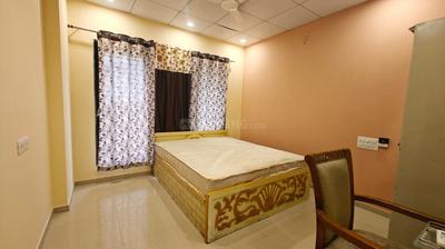 Bedroom Image of 1500 Sq.ft 3 BHK Apartment / Flat for rent in Shilalekh Shukan Lifestyle, Pal Gam Surat for Rs. 48000