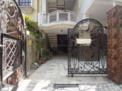 Image of 2000 Sq.ft 4 BHK Independent House for sale in Sector 31, Noida for Rs. 36000000