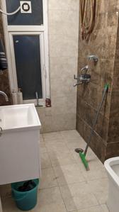 Bathroom Image of 1150 Sq.ft 2 BHK Apartment / Flat for rent in Rishabh Cloud 9 Towers, Vaishali Ghaziabad for Rs. 38000