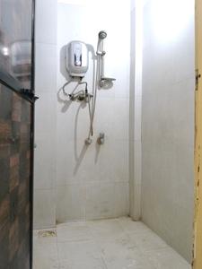 Common Bathroom Image of 610 Sq.ft 1 BHK Apartment / Flat for sale in Raunak Unnathi Woods Phase 1 and 2, Kasarvadavali Thane for Rs. 6000000