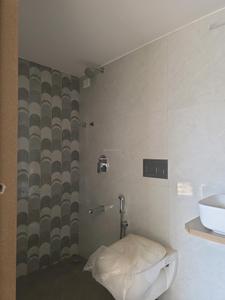 Common Bathroom Image of 650 Sq.ft 1 BHK Apartment / Flat for sale in Vasai West Vasai for Rs. 5185000