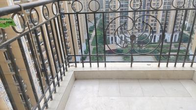 Balcony Image of 1090 Sq.ft 3 BHK Apartment / Flat for rent in Prateek Grand City, Siddharth Vihar Ghaziabad for Rs. 28000