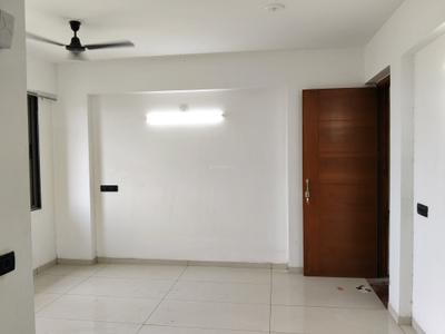 Living Room Image of 1200 Sq.ft 3 BHK Apartment / Flat for rent in Krishna Crystal Heights, Bhadaj Ahmedabad for Rs. 21000