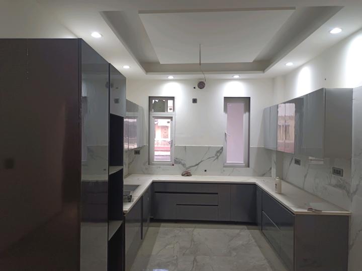 RR Ultra Luxury Floors Main Image 1