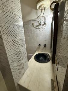 Bathroom Image of 1000 Sq.ft 2 BHK Builder Floor for rent in Lajpat Nagar New Delhi for Rs. 41000